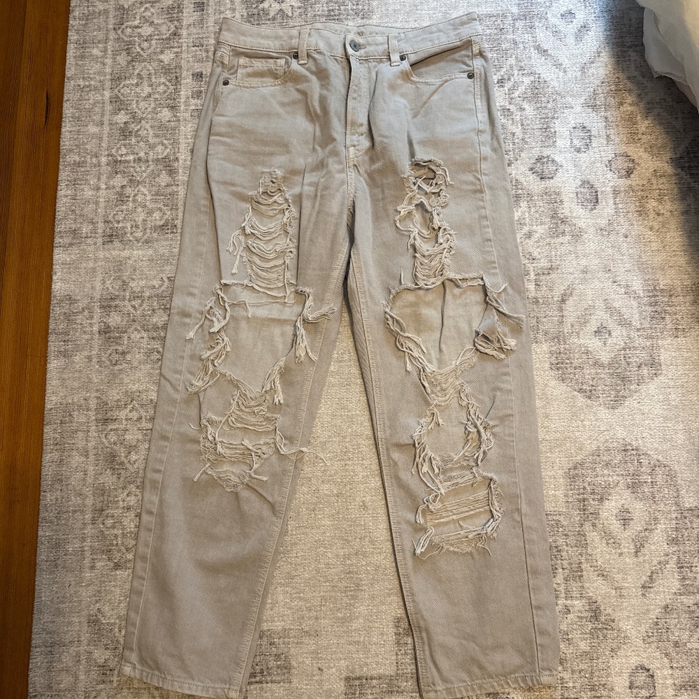 American eagle ripped jeans